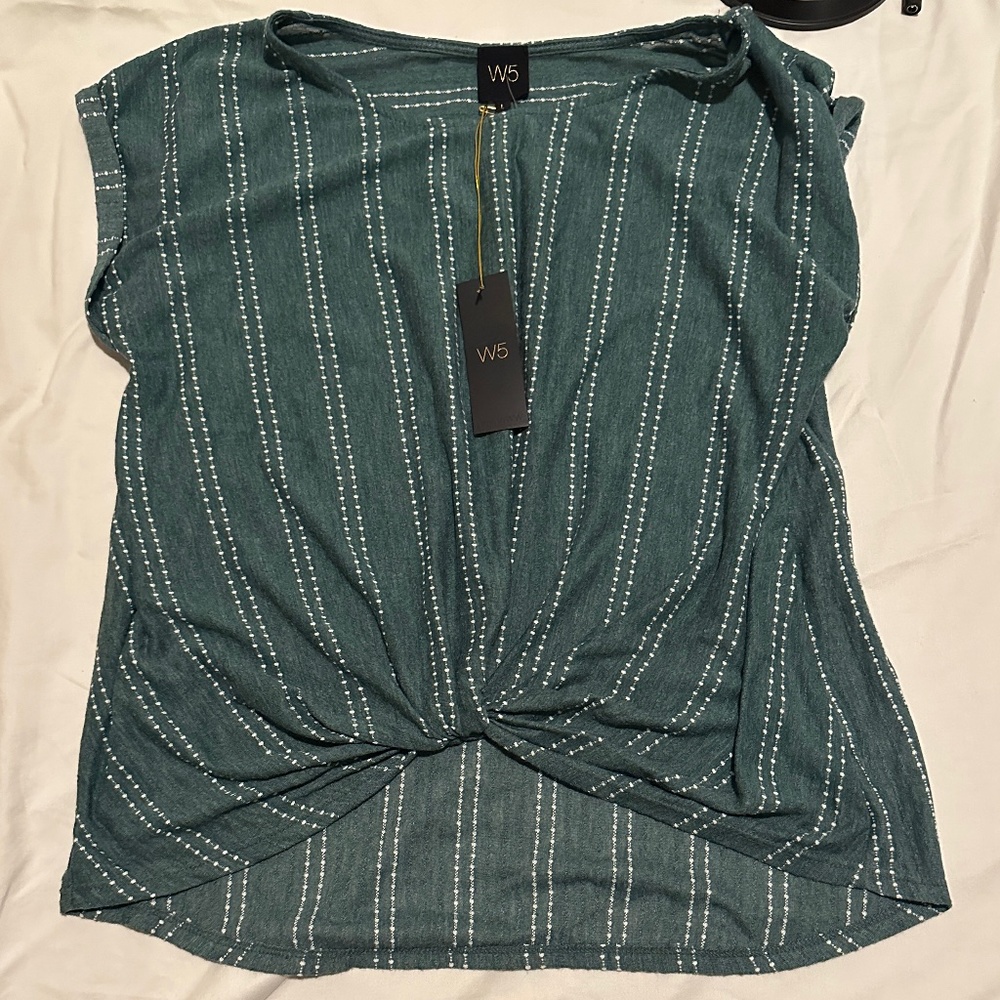 W5 Women's Green and White Twist Knot Short Sleeve Top, size L